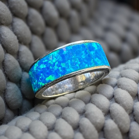 Sterling Silver Ring with Opal Inlay 7 mm wide - Picture 2 of 8